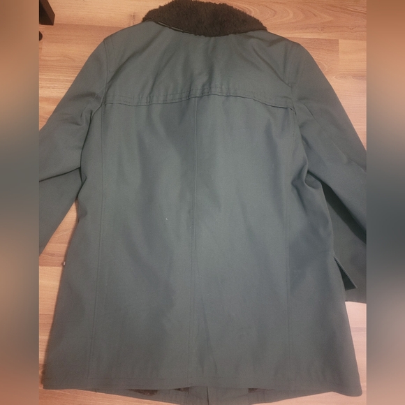 Faux fur lined olive Green Jacket/coat - Picture 4 of 4
